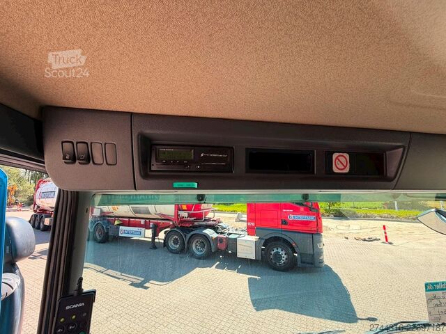 Tovornjak s ploščadjo SCANIA P280