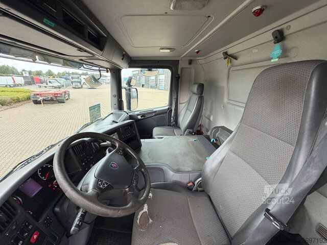 Tovornjak s ploščadjo SCANIA P280 6X2-4