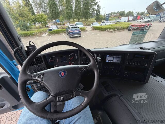 Tovornjak s ploščadjo SCANIA P280 6X2-4