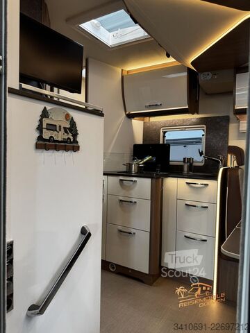 Camping-car semi-intégré BÜRSTNER Lyseo TD Harmony Line 727 G Harmony Line Paket