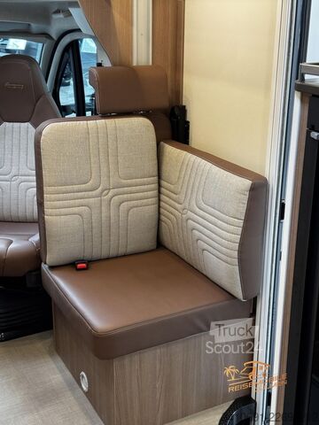 Camping-car semi-intégré BÜRSTNER Lyseo TD Harmony Line 727 G Harmony Line Paket