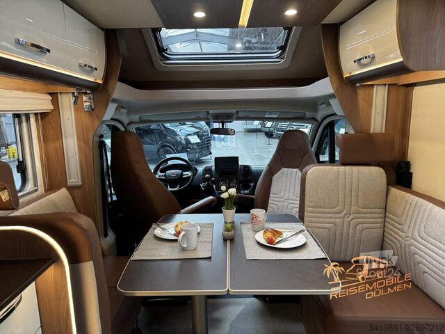 Camping-car semi-intégré BÜRSTNER Lyseo TD Harmony Line 727 G Harmony Line Paket