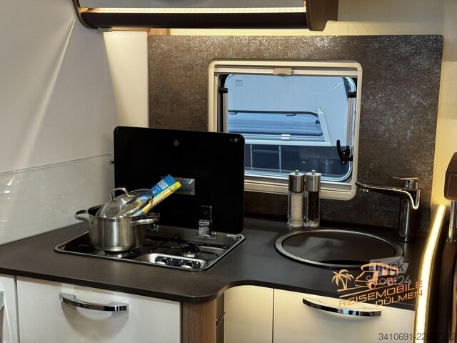 Camping-car semi-intégré BÜRSTNER Lyseo TD Harmony Line 727 G Harmony Line Paket