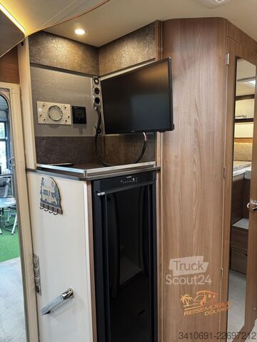 Camping-car semi-intégré BÜRSTNER Lyseo TD Harmony Line 727 G Harmony Line Paket