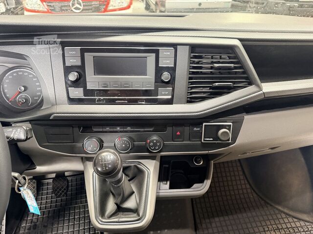 Panelová dodávka VW T6.1 2.0 TDI Kasten 6-Sitzer lang 1. Hand