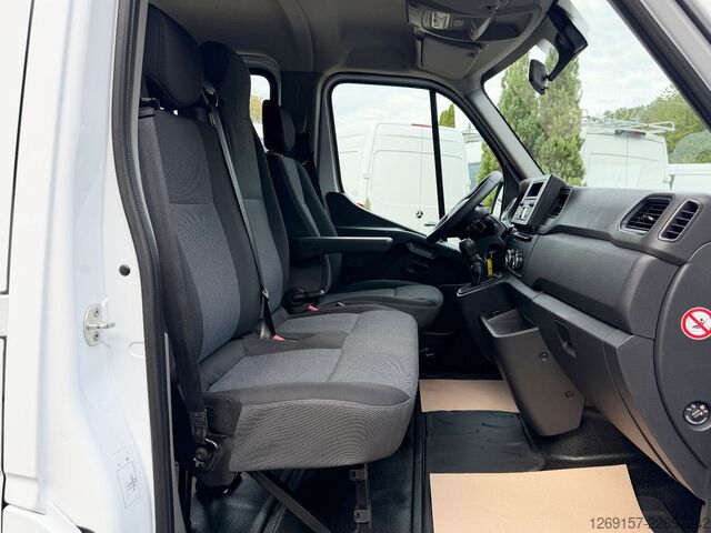 Kombiniran vozilo s ponjavo RENAULT Master DOKA 3,5t Pritsche Plane EX Bundeswehr