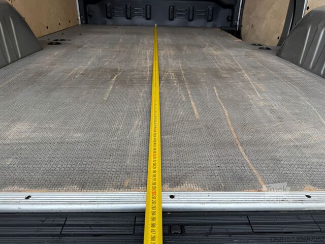 Ploščati dostavnik MERCEDES-BENZ Sprinter 317 CDI Kasten 3,5t L1H1 RWD Automatik
