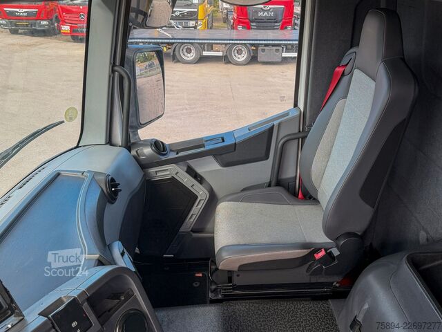 Gru montata su autocarro RENAULT T 380 Abschleppwagen 8,00 m HIAB 111 B-2 + FUNK