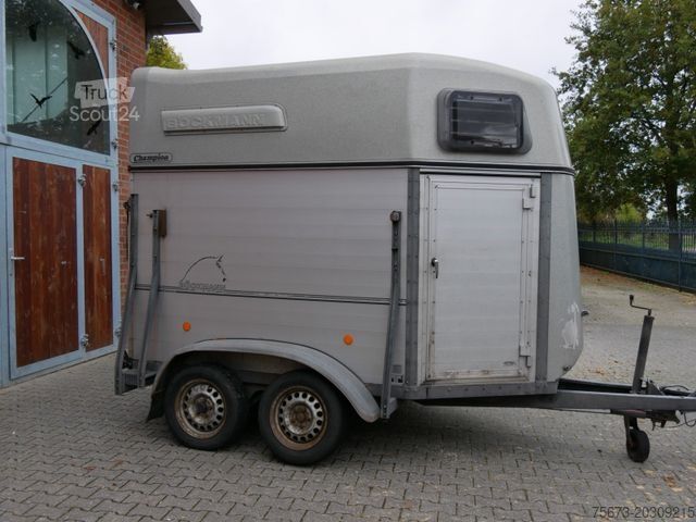 Remorque de transport de chevaux BÖCKMANN Alu 2 Pferde mit Sattelkammer