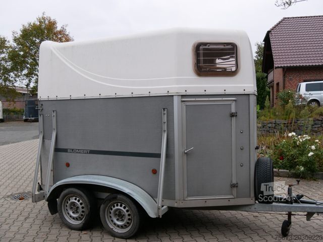 Paardentransportaanhanger BLOMERT 1,5 Pferde mit Sattelkammer