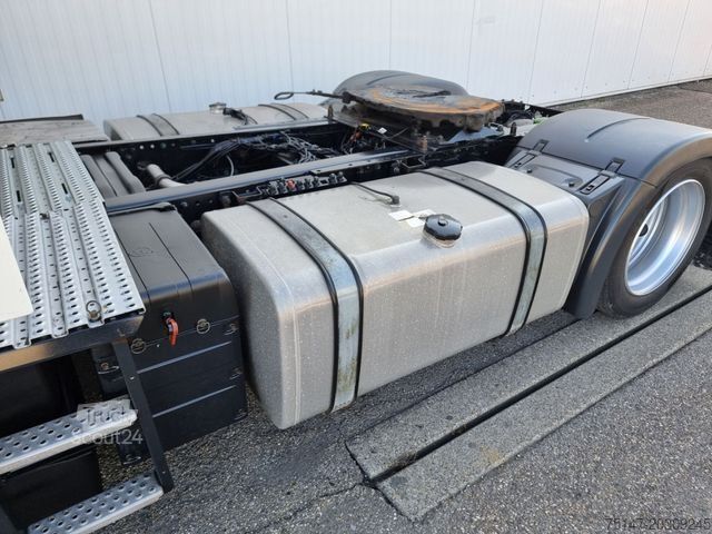 Tilavuusyksikköveturi MAN TGX 18.460 4x2 LLS-U ACC Intarder XXL 2x Tank