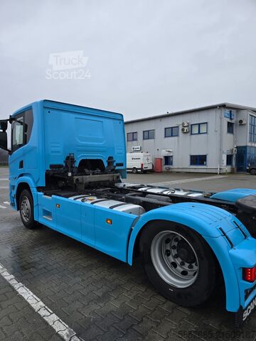 Autószállító teherautó SCANIA P460