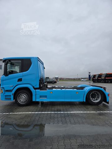 Autószállító teherautó SCANIA P460