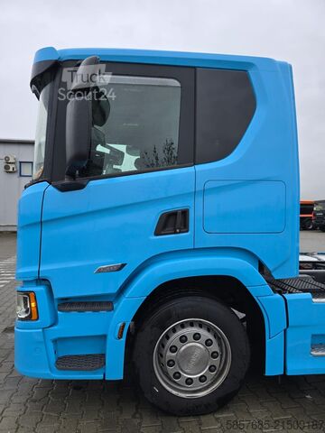 Autószállító teherautó SCANIA P460