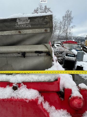 Üçlü dorse için asfalt kovası  Asfaltbalje til trippelkjerre