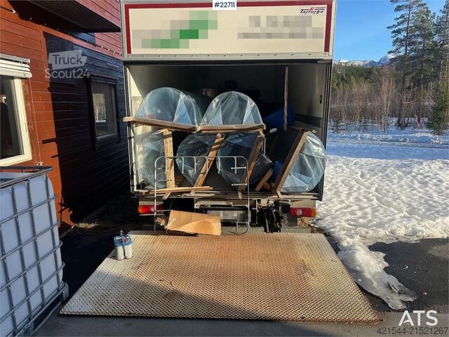 Box body Mitsubishi Fuso Canter 15 pallet box truck. ECT