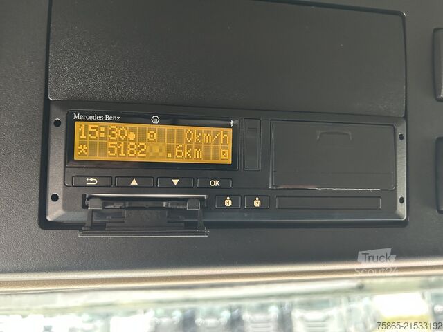 Standard tractor Mercedes-Benz Actros 1845 Streamspace / 518 dkm / Tacho V2 / ...