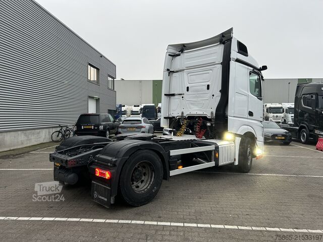 Standard tractor Mercedes-Benz Actros 1845 Streamspace / 653 dkm / Tacho V2 / ...