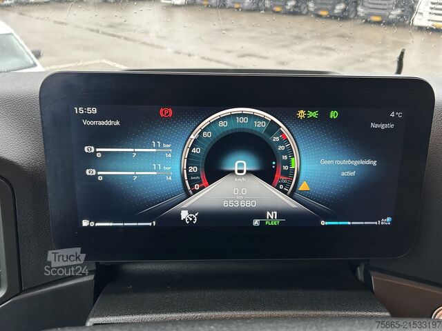 Standard tractor Mercedes-Benz Actros 1845 Streamspace / 653 dkm / Tacho V2 / ...