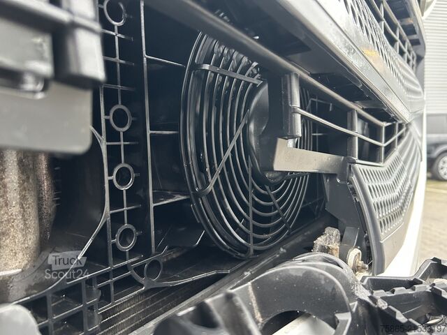 Standard tractor Mercedes-Benz Actros 1845 Streamspace / 653 dkm / Tacho V2 / ...