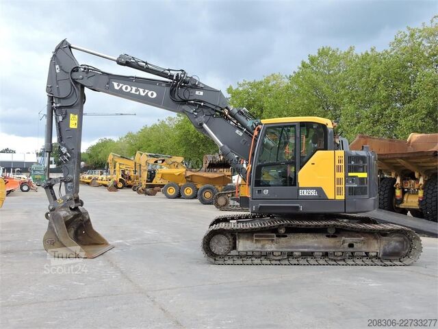 Koparka gąsienicowa VOLVO ECR235EL