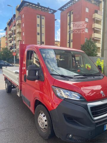 شاحنة مغلقة Peugeot Boxer