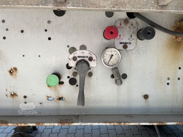 Semiremorcă basculantă  Dülk Kippauflieger Alu Getreidekipper ca. 43 m³