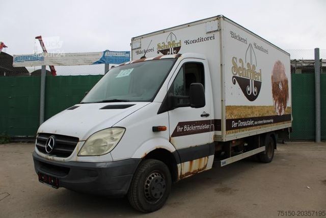 شاحنة صندوقية MERCEDES-BENZ 511 4x2 - Nr.: 726