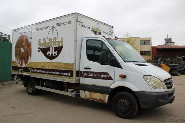 شاحنة صندوقية MERCEDES-BENZ 511 4x2 - Nr.: 726