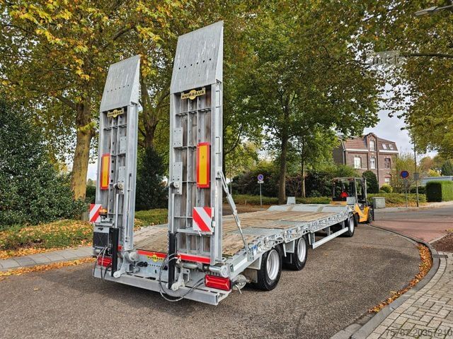 Dieplader oplegger HUMBAUR HTD30 Mit Hydrauliesche Rampen