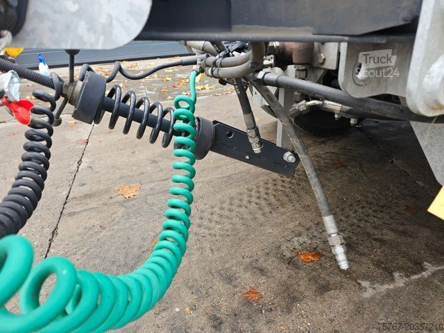 Dieplader oplegger HUMBAUR HTD30 Mit Hydrauliesche Rampen
