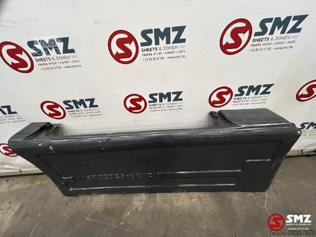 Część podwozia Mercedes Occ set sideskirts links + rechts Mercedes SK