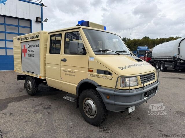 Furgoneta caja IVECO Daily 40-10 4x4 Turbo Allrad Doka 7 Sitzer AHK