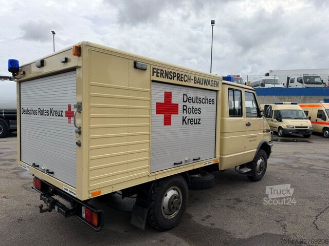 Furgoneta caja IVECO Daily 40-10 4x4 Turbo Allrad Doka 7 Sitzer AHK