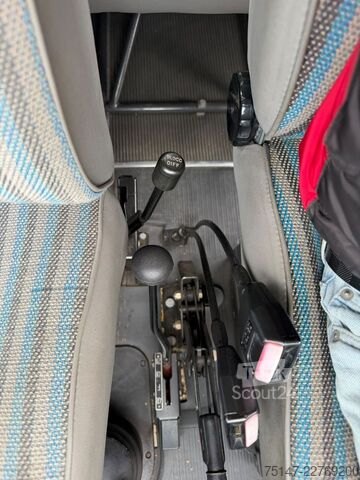 Furgoneta caja IVECO Daily 40-10 4x4 Turbo Allrad Doka 7 Sitzer AHK