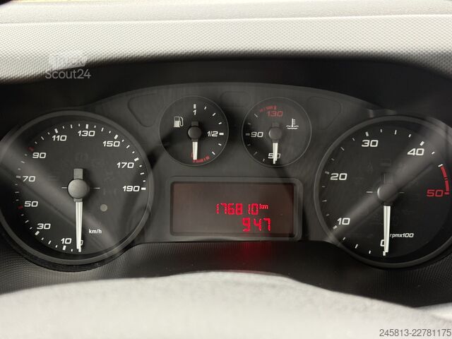 Transporter mit Koffer Iveco daily 35-140