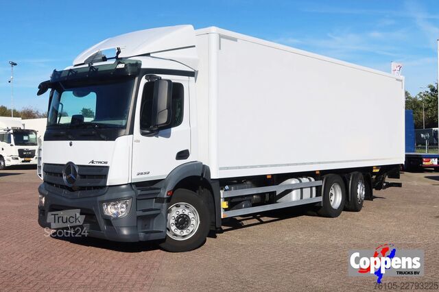 Resväska Mercedes-Benz Actros 2532 L Bak + klep 2000 KG LIKE NEW!! TUF...