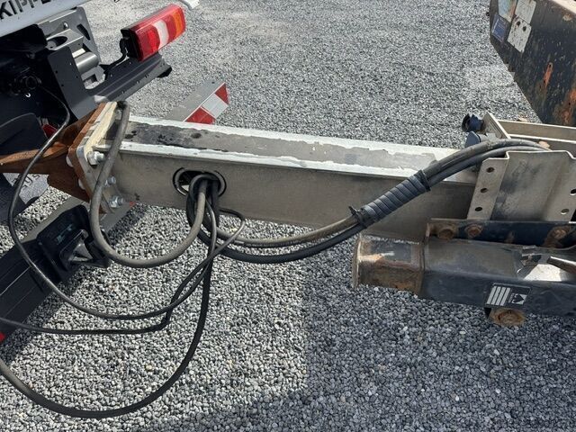 مقطورة قلابة ثلاثية الاتجاهات Müller 13,5 to luft 6m Tandem luft hydra Rampen
