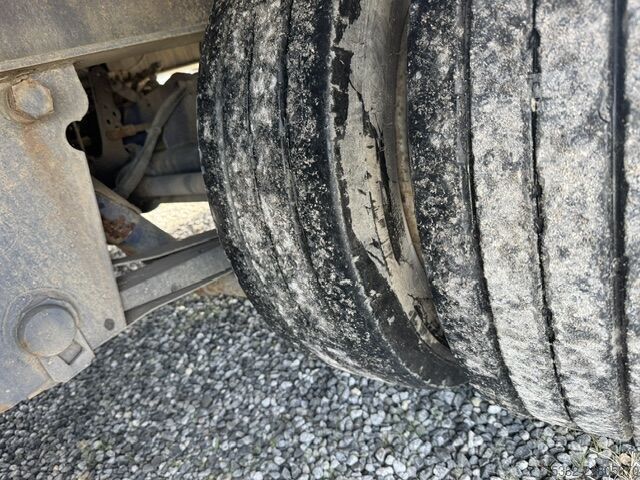 مقطورة قلابة ثلاثية الاتجاهات Müller 13,5 to luft 6m Tandem luft hydra Rampen
