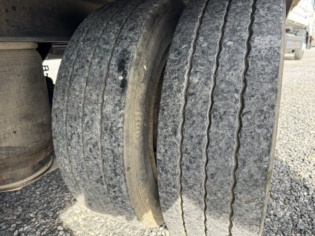 مقطورة قلابة ثلاثية الاتجاهات Müller 13,5 to luft 6m Tandem luft hydra Rampen