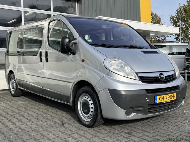 Passenger bus Opel Vivaro Combi 2.0i L2H1 9-persoons Airco Trekhaa...
