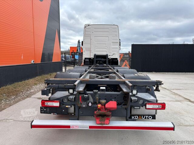 Chassis cab Volvo FH 500 8x4*4 FOR SALE AS CHASSIS / CHASSIS L=72...