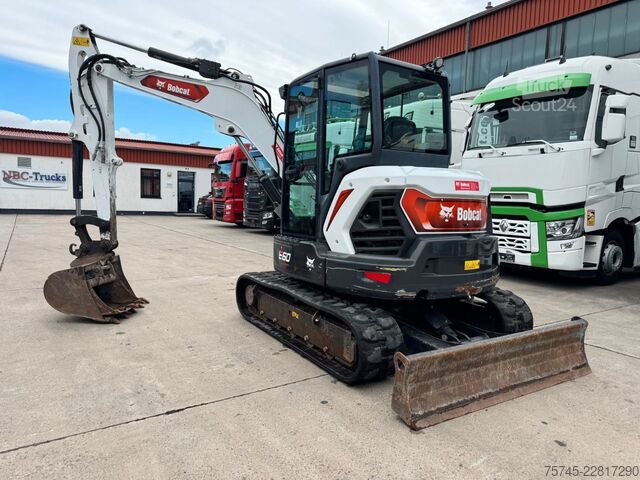 Minikotró BOBCAT E60 * KLIMA * 1.700 H * 2 X LÖFFEL * 1. HAND *