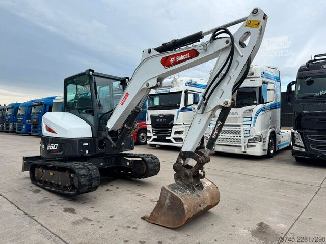 Minikotró BOBCAT E60 * KLIMA * 1.700 H * 2 X LÖFFEL * 1. HAND *