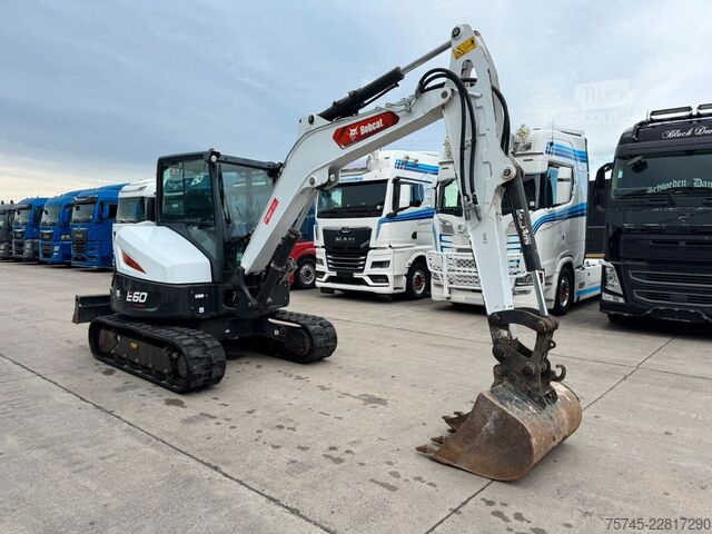 Minikotró BOBCAT E60 * KLIMA * 1.700 H * 2 X LÖFFEL * 1. HAND *