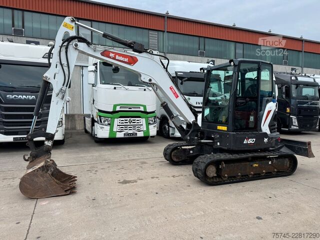 Minikotró BOBCAT E60 * KLIMA * 1.700 H * 2 X LÖFFEL * 1. HAND *