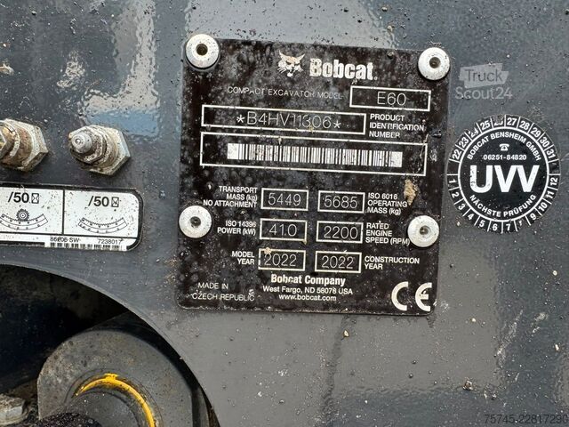 Minikotró BOBCAT E60 * KLIMA * 1.700 H * 2 X LÖFFEL * 1. HAND *