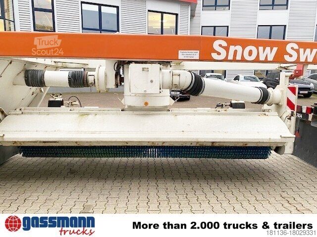 Auflieger  Snow Sweeper P17B, V8-Motor, Kehrblasgerät, 4x