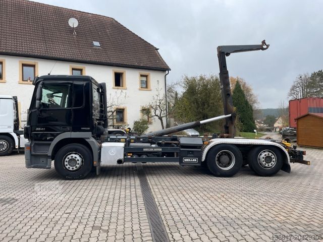Abrollkipper MERCEDES-BENZ Actros 2541 Abroller 6x2 Meiller RK20.67