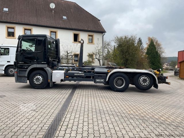 Abrollkipper MERCEDES-BENZ Actros 2541 Abroller 6x2 Meiller RK20.67